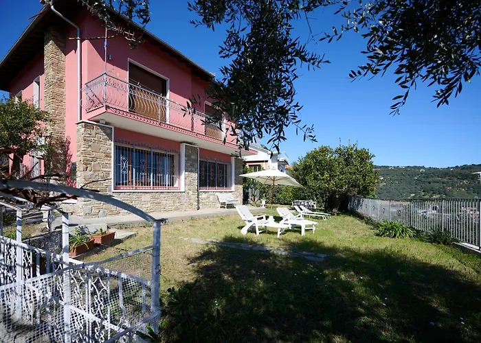 Camilla Giardino Diano Castello